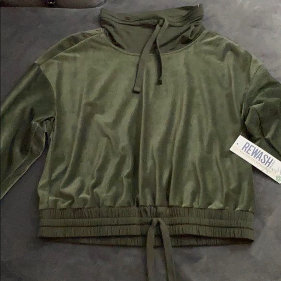 Outerwear - Picture 4 of 4